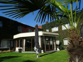 Hotels in Menen
